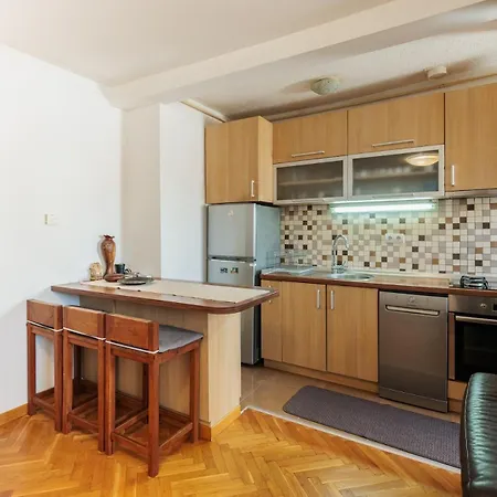 Main Street I Spacious 2bdr Sarajevo